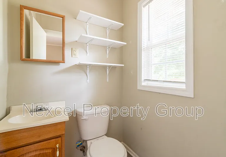 376 N Graham St — Photo 18