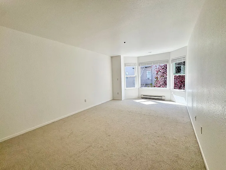 1945 Washington St #405 — Photo 2