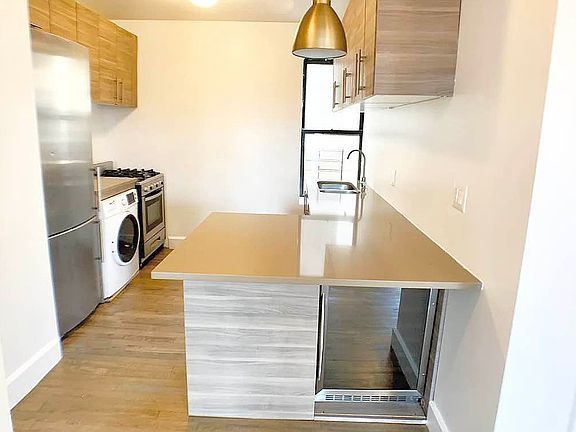 3rd image of 435 Grand Ave APT 3C