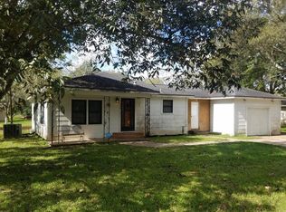 214 4th St, Brazoria, TX 77422