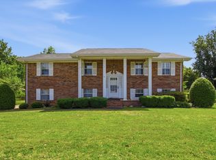 6710 Larkwood Ln, Chattanooga, TN 37421