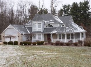 50390 Hemingway Dr, Saint Clairsville, OH 43950