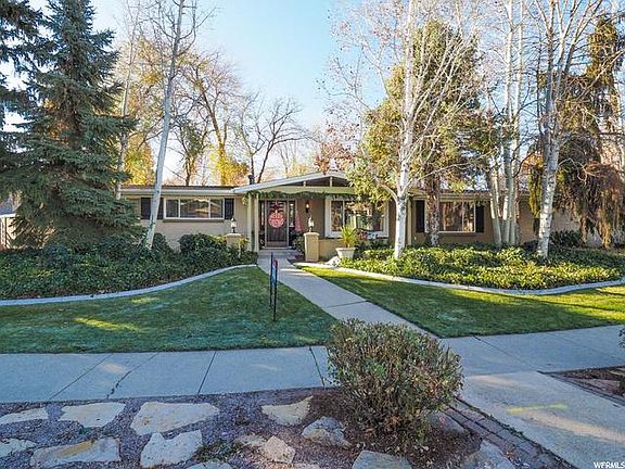 3rd image of 3668 S Greenbriar Way