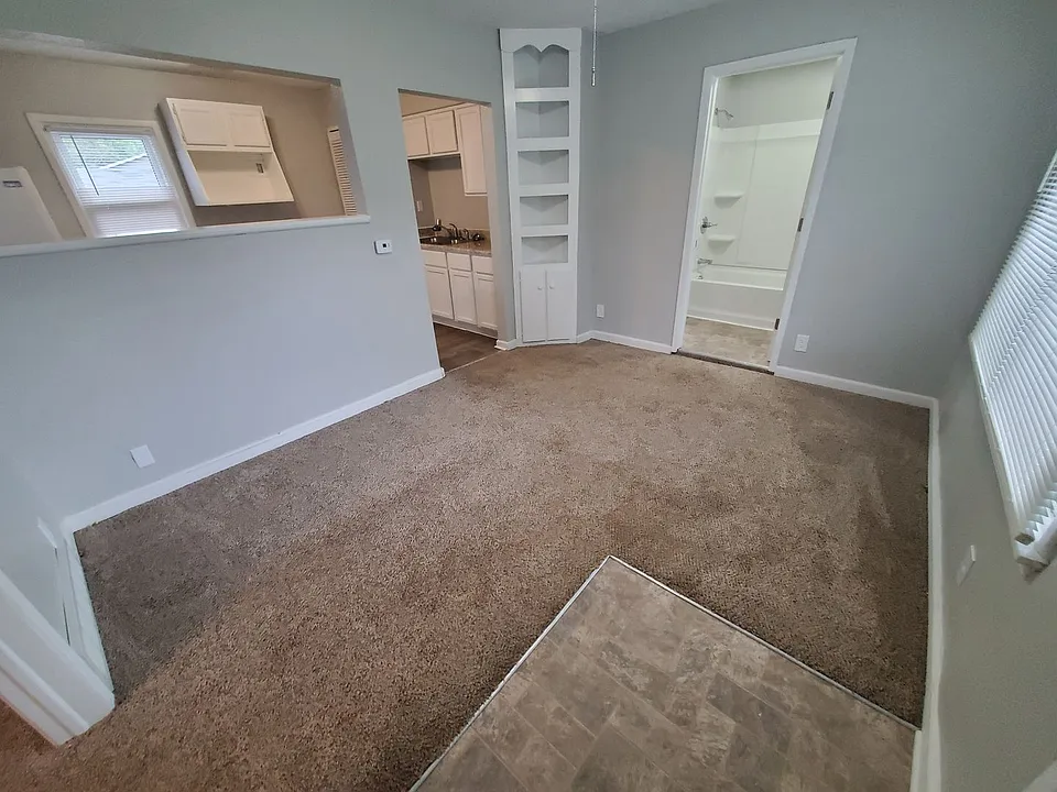 215 Leland Ave