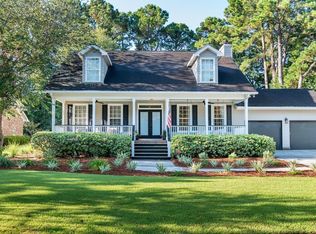938 Law Ln, Mount Pleasant, SC 29464