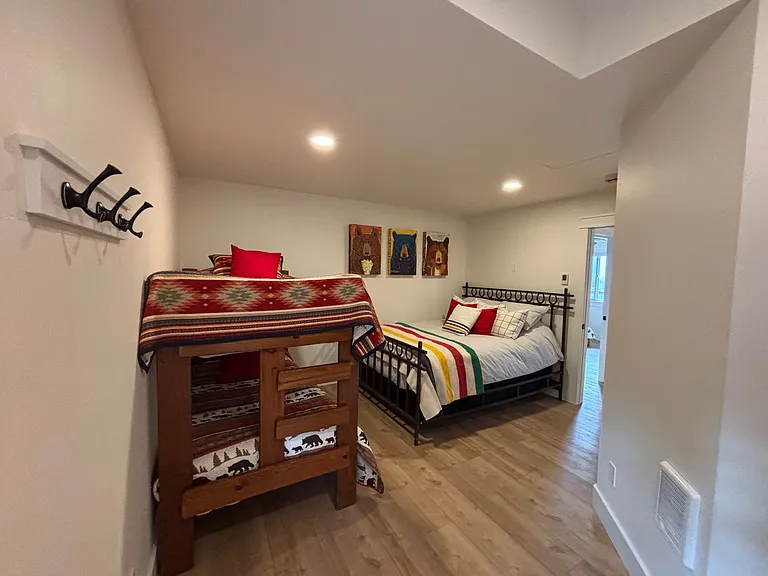 250 Eagles Nest Dr — Photo 13