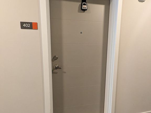 5th image of 2475 SE 30th Ave #402