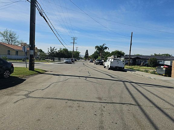 4th image of 7935 Pedley Rd