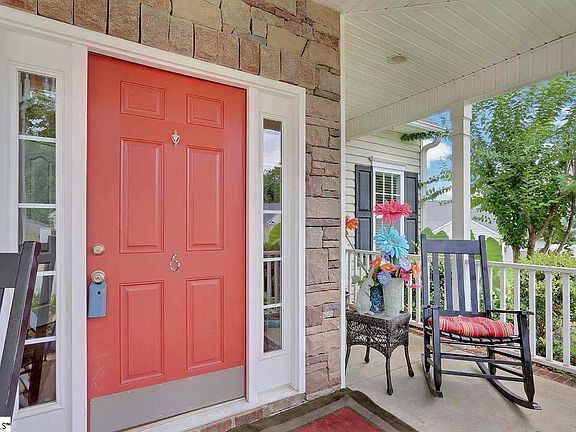 4th image of 6 Montreat Ln