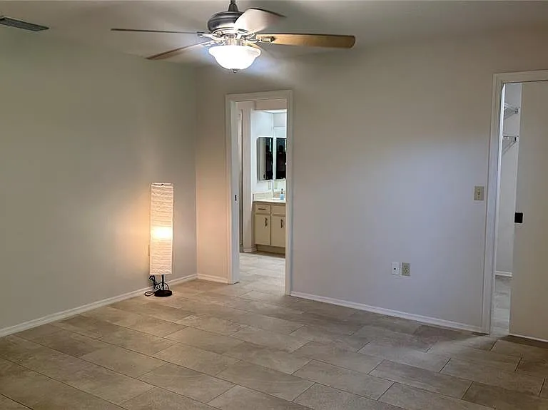 2193 Cork Oak St E — Photo 18