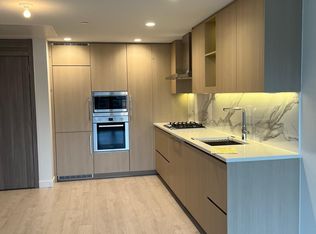 4880 Lougheed Hwy #806, Burnaby, BC V5C 0N1