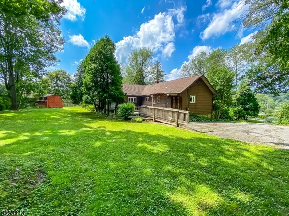 19 Old Wolfe Rd, Mount Olive Twp., NJ 07828