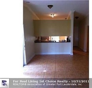 4th image of 9421 S Meadows Cir