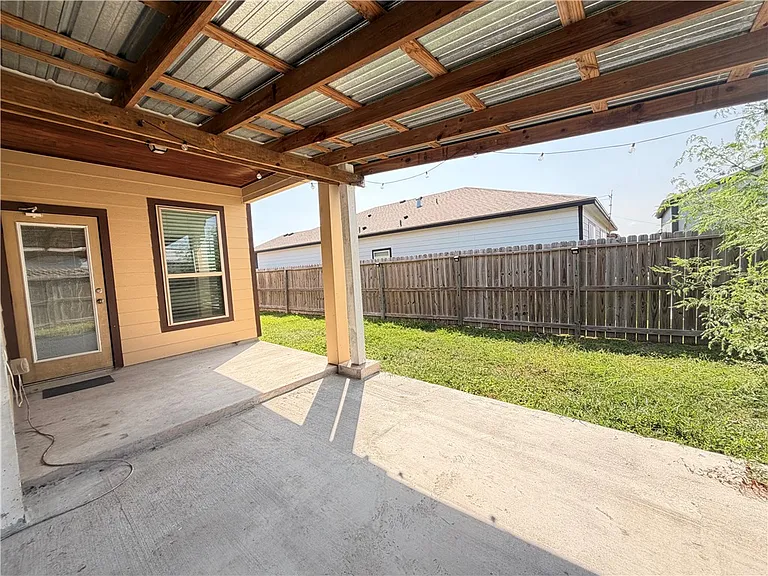 1816 Chesapeake Bay Dr — Photo 37