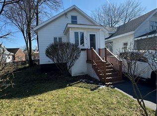 104 Chatham Pl, Syracuse, NY 13208
