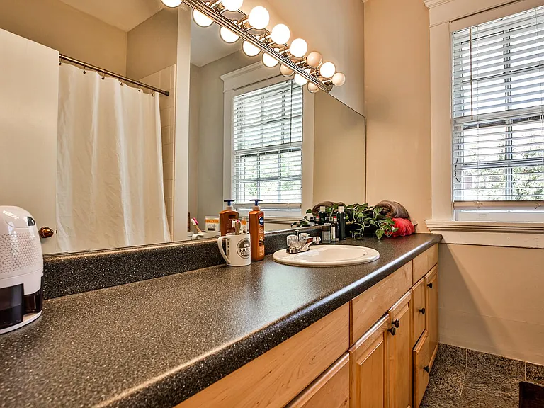 753 Penn Ave NE #2 — Photo 4