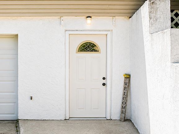 5th image of 5926 Berry Dr