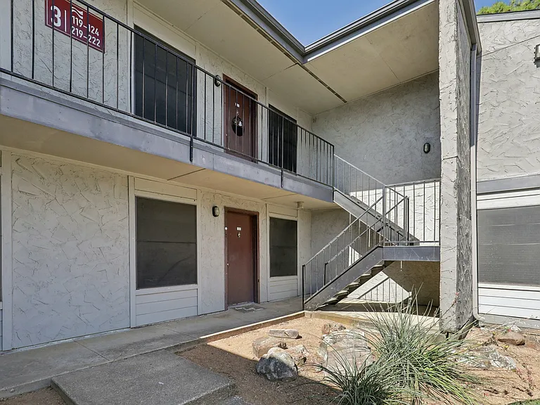 Briar Cove — Photo 14