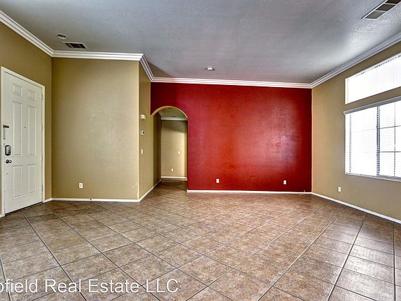 5th image of 3832 Van Ness Ave #C3