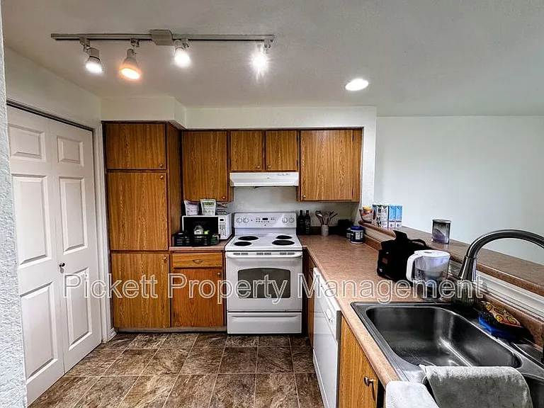 1700 W Sunn Fjord Ln #L104 — Photo 4