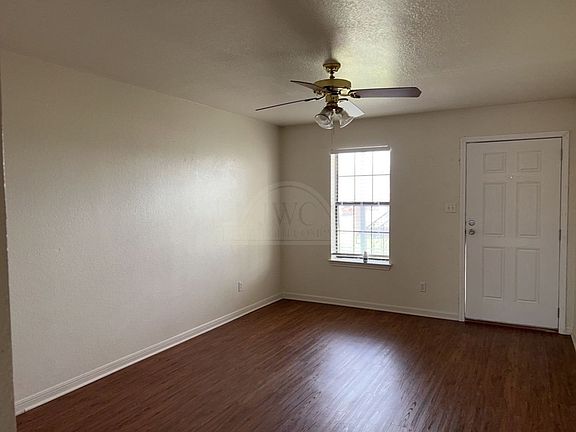 5th image of 103 W Truman Ave #1