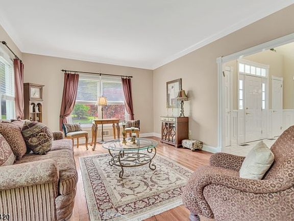 3rd image of 825 Carnoustie Dr