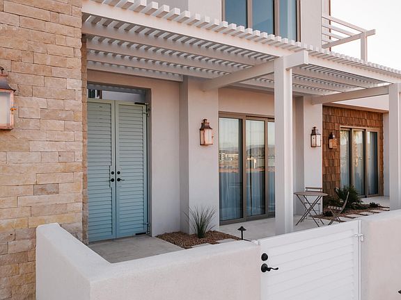 3rd image of 936 W Sapphire Sky St
