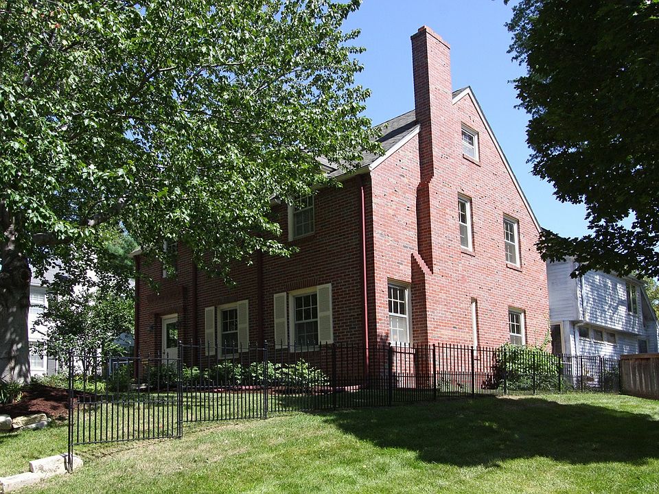2nd image of 2940 S 24th St