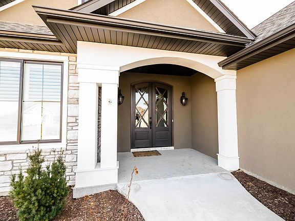 4th image of 2102 Domain Hill Ct