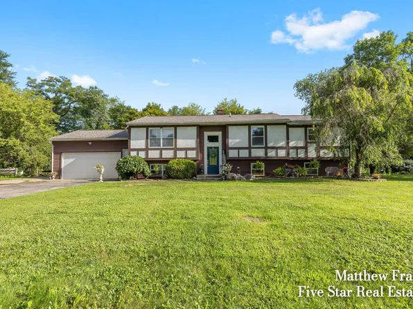 3395 Twelve Mile Rd NW, Sparta, MI 49345