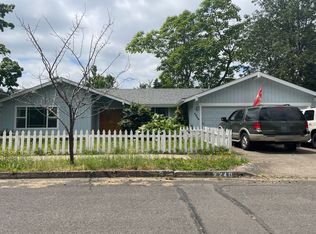 2240 Blackburn St, Eugene, OR 97405