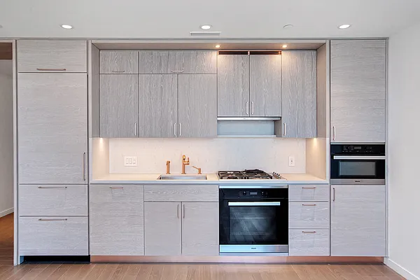 Rented by New York Residence | media 36