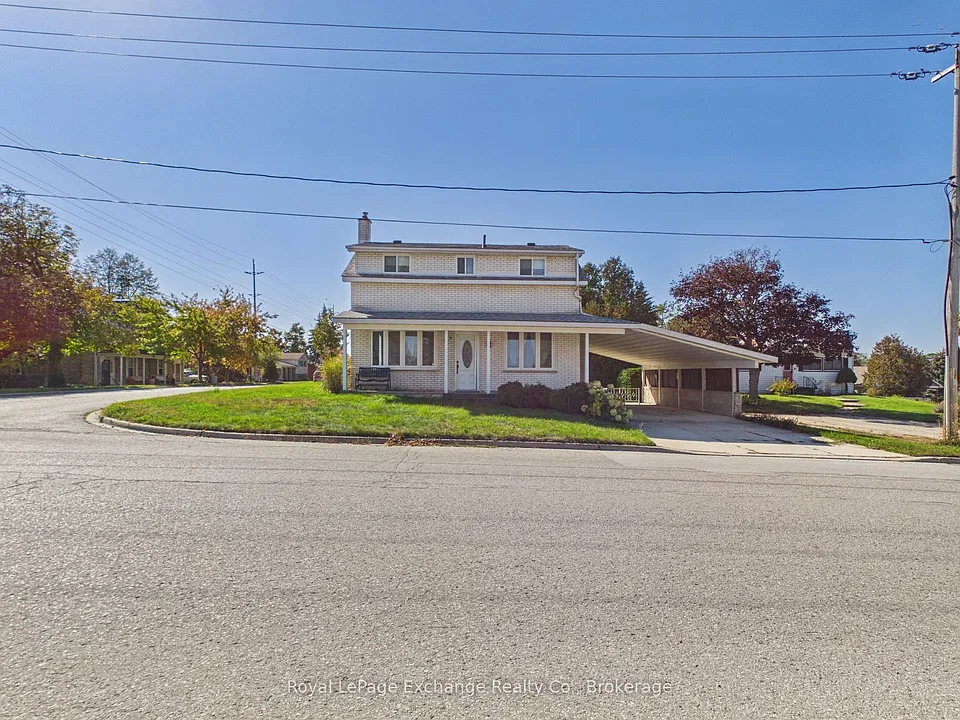 350 Saint Albert St