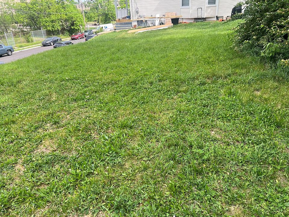 2nd image of 3622 Idlewild Ave