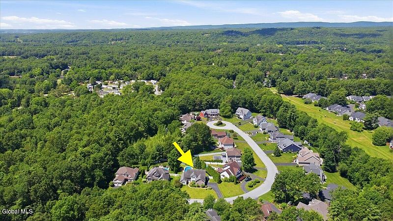5th image of 117 Cobble Hill Drive