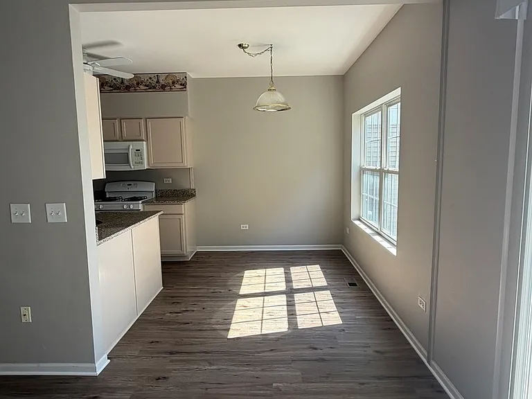 2503 Oak Tree Ln #0 — Photo 3
