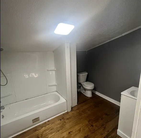 502 Brown St — Photo 5