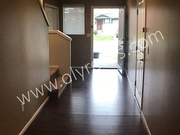 2nd image of 3114 Harrier St NE