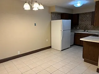3420 W Richwoods Blvd — Photo 11
