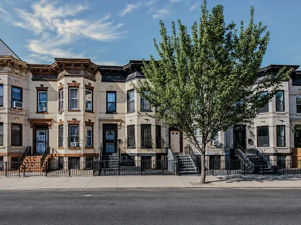 479 Bainbridge Street image 1 of 19