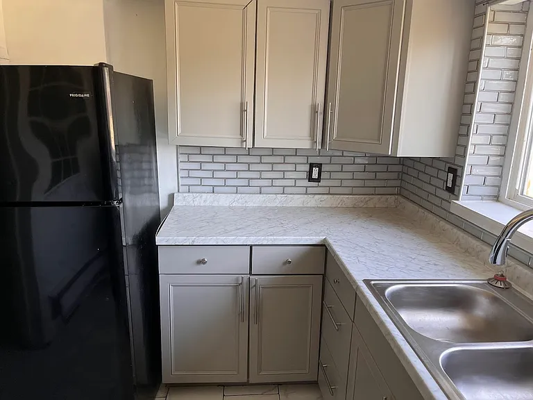 2333 Rustic Rd #4 — Photo 11
