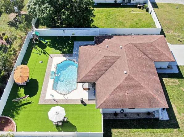 133 SE 2nd Ave, Cape Coral, FL 33990