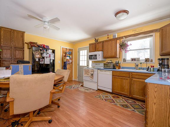 5th image of 9829 S Westnedge Ave