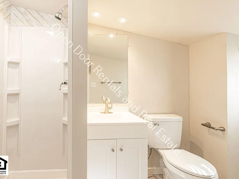 1240 Boone St — Photo 14