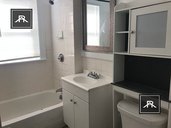 4th image of 33 Fox St #3