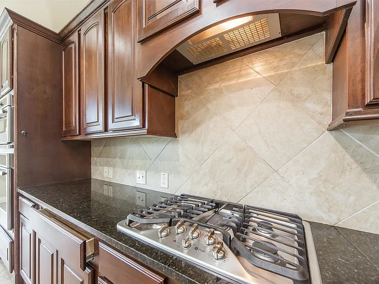 27106 Cross Pointe Ct — Photo 14