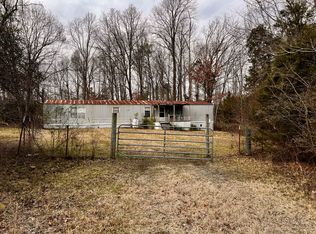 226 Old Lockhart Rd, Tennessee Ridge, TN 37178
