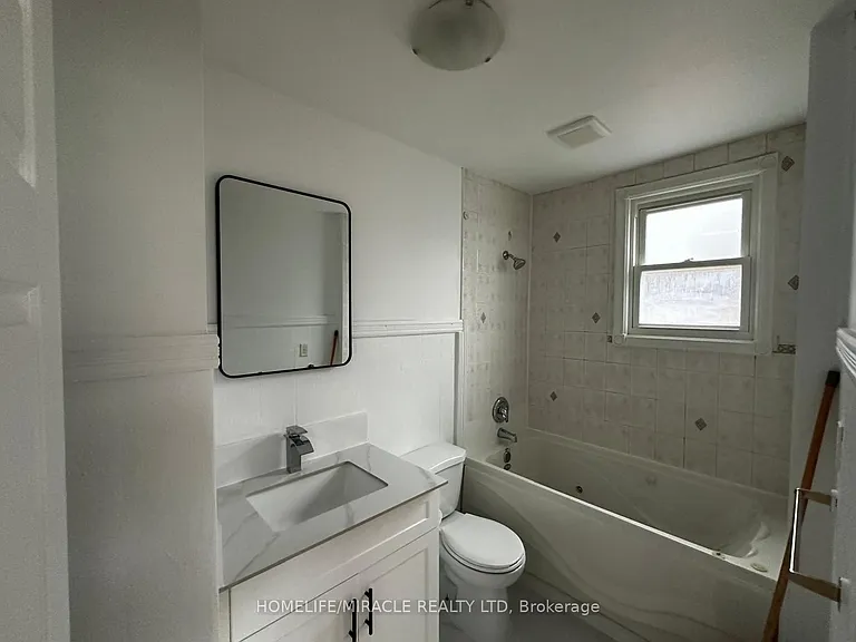 33 Jeavons Ave #ENTIRE HOUSE — Photo 9