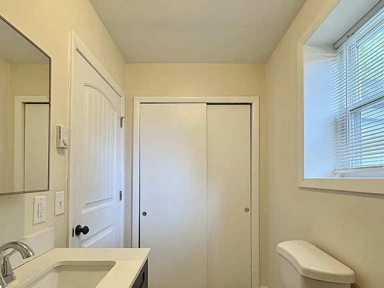 82 N Kelsey St #4 — Photo 5