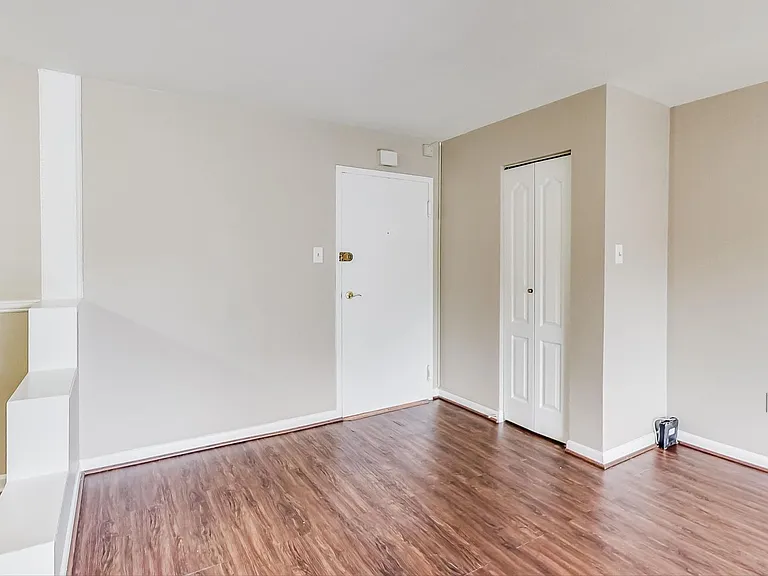 7611 Maple Ave #202 — Photo 5